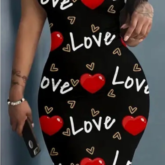 Dresses & Skirts - Black Love & Hearts Print Dress